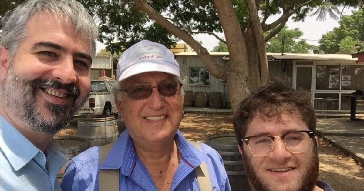 Dovid Riven and David Perelman of Kosherwine.com with Max Herzberg (center). Max Herzberg of Domaine Herzberg Winery